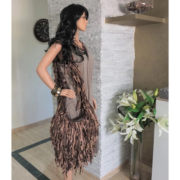 Moroccan Leather Shoulder Bag: Bohemian Hippie Fringe Bag - Picture 11 of 12
